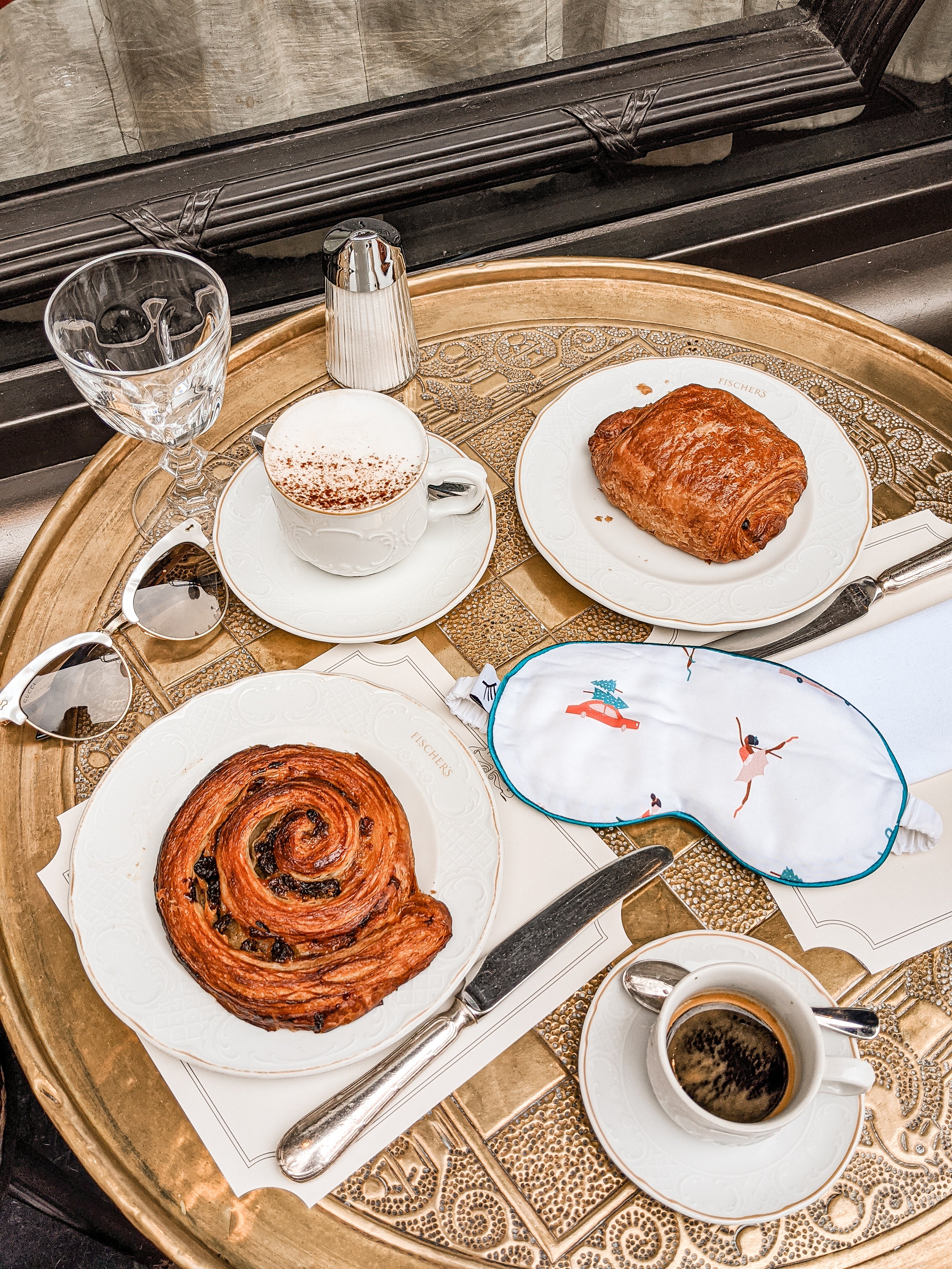 How to start the day - Nightire eyemask, croissants and caffeine